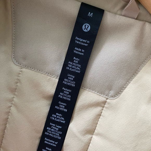 lululemon Parkway Insulated Coat - Trench, Size M - Picture 4 of 6